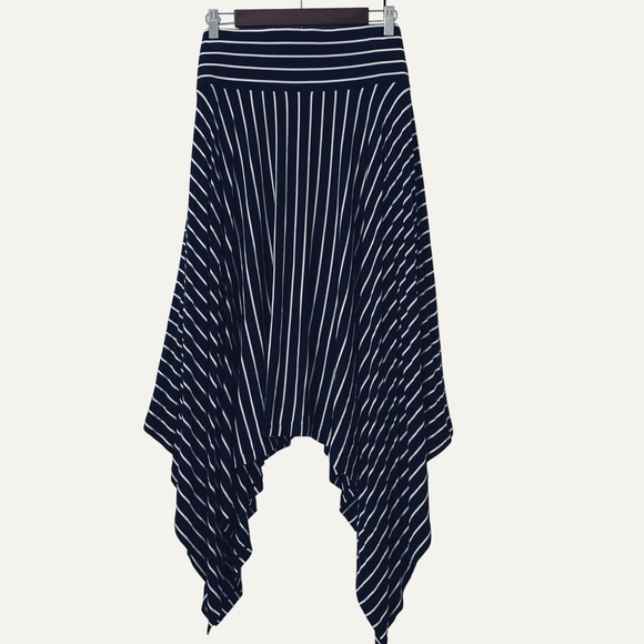 CAbi Dresses & Skirts - Cabi Handkerchief Hem Skirt Women Size L Navy White Striped Asymmetrical Pull On
